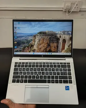 New Laptop HP EliteBook 840 G8 16GB Intel Core i5 SSD 256GB