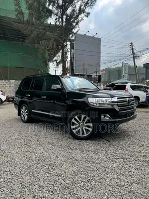 Toyota Land Cruiser 4.6 V8 ZX 2018 Black