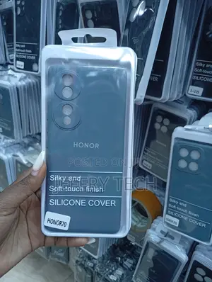 Honor 70 Silicone Cover With a Silky, Soft-Touch Finish.