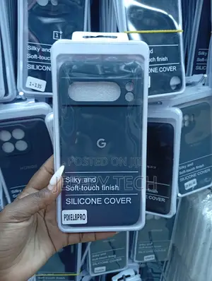 Google Pixel 8 Pro Smooth, Matte Exterior Case