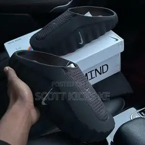 Nike Mind Slides Sizes 40 to 45