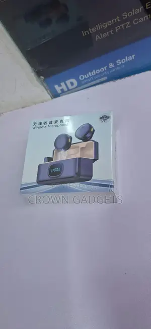 Q8 2.4g Wireless Lavalier Microphone for Content Creators