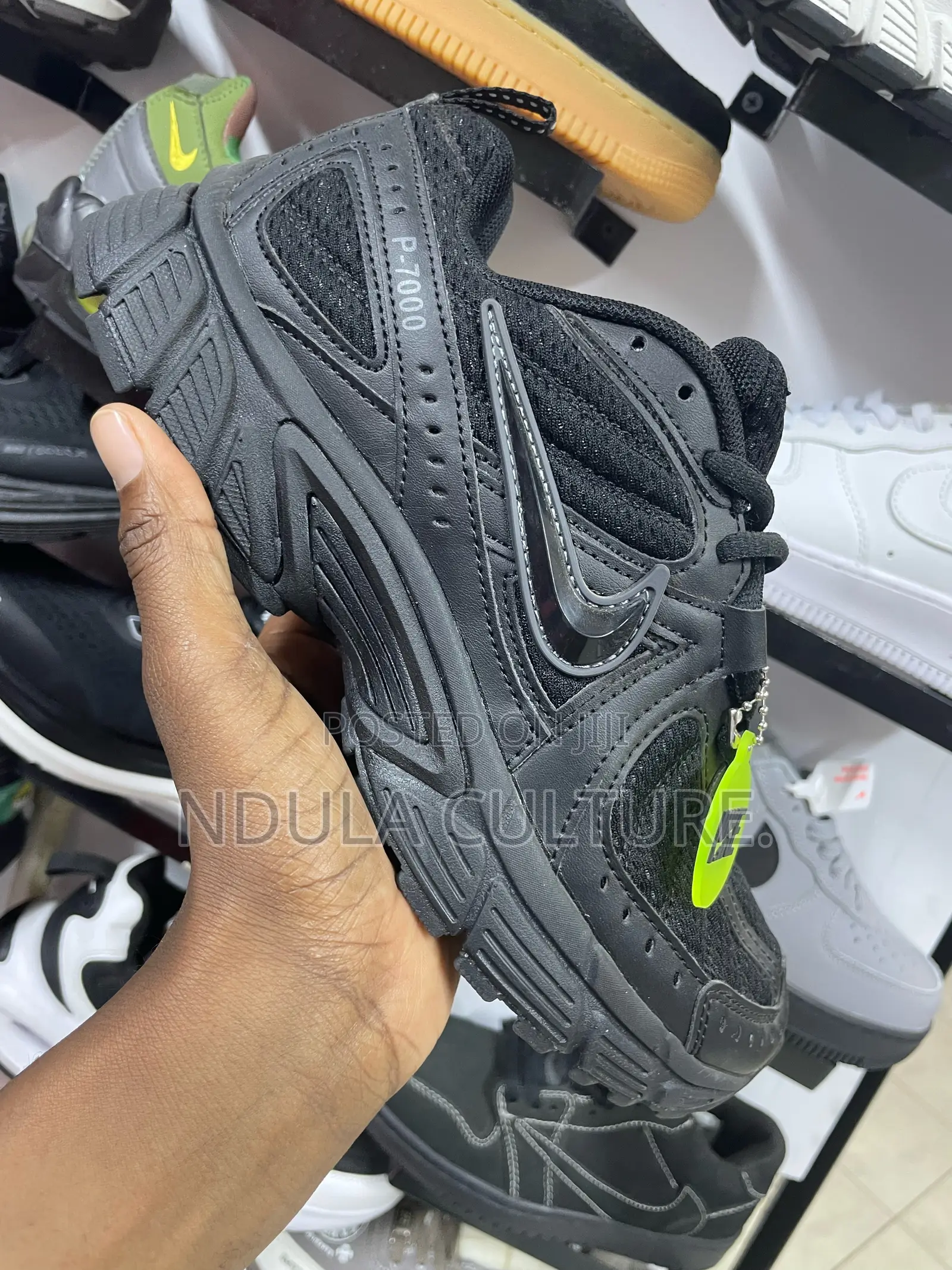 Nike P-7000