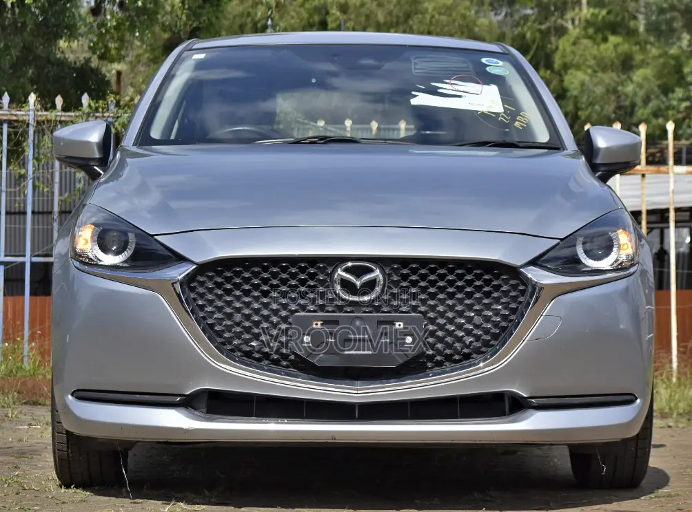 Mazda 2 2020 Silver