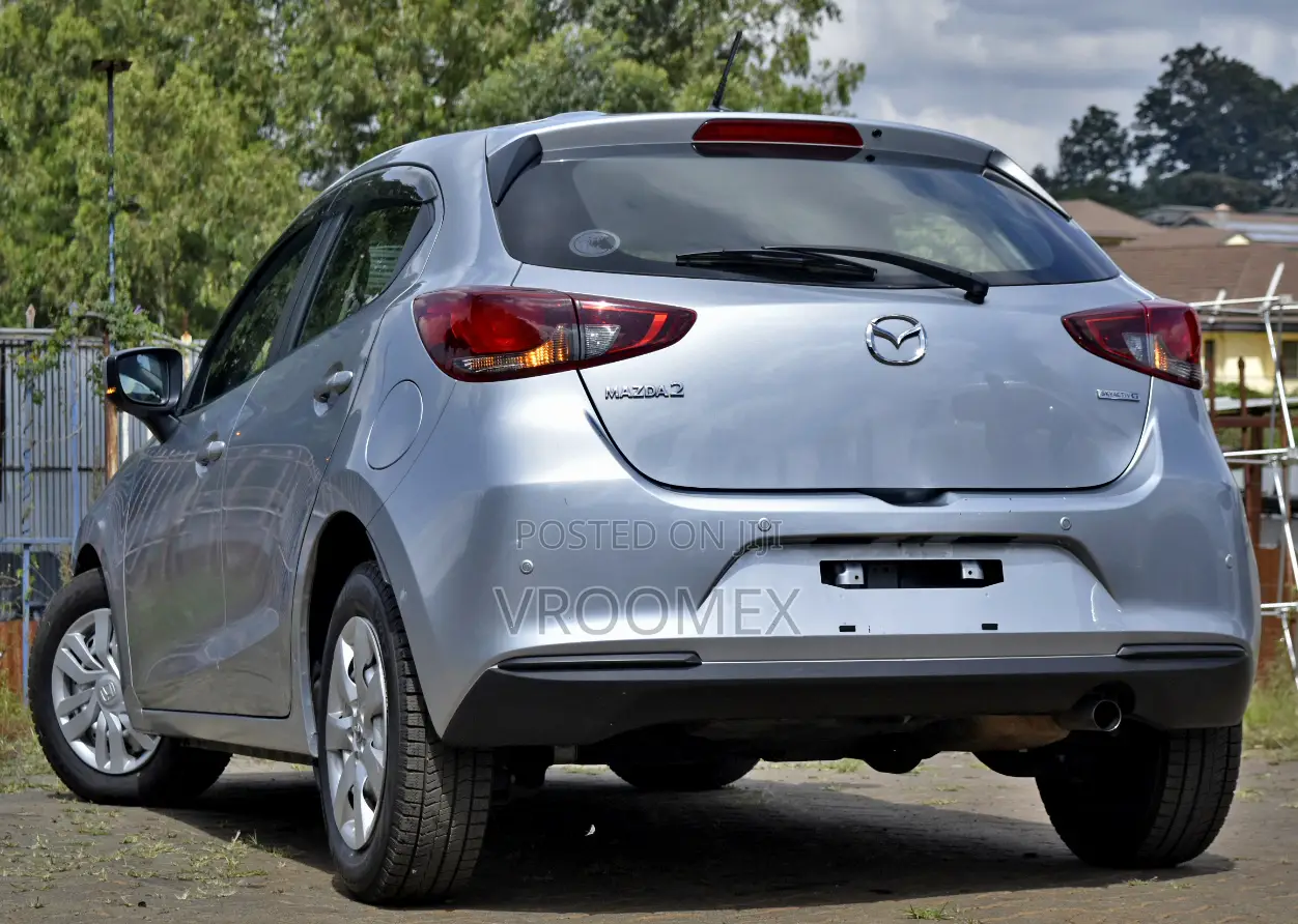 Mazda 2 2020 Silver