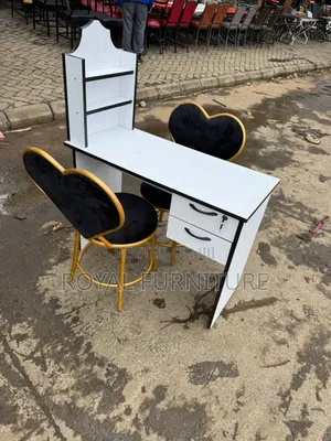 Pedicure Table Plus 2 Love Seats