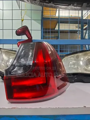 Lexus 570 Taillight