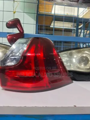 Lexus 570 Taillight
