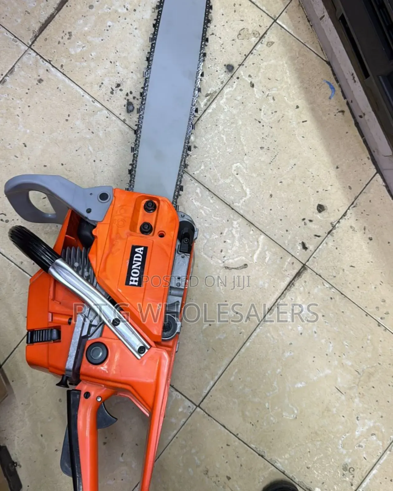 Honda 20 Inch Petrol Chainsaw – Professional Wood Cutter Tool