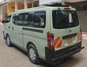 Nissan Caravan (Urvan) 2016 Green