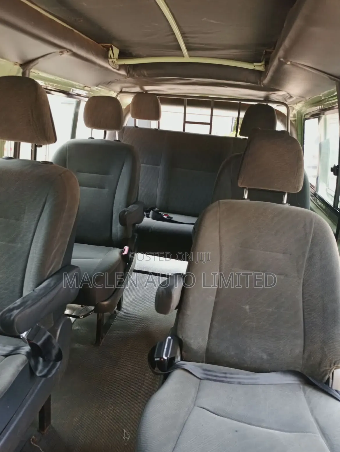 Nissan Caravan (Urvan) 2016 Green