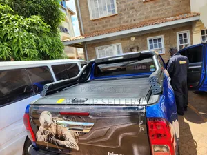 Manual Roller Shutter Cover – Toyota Hilux