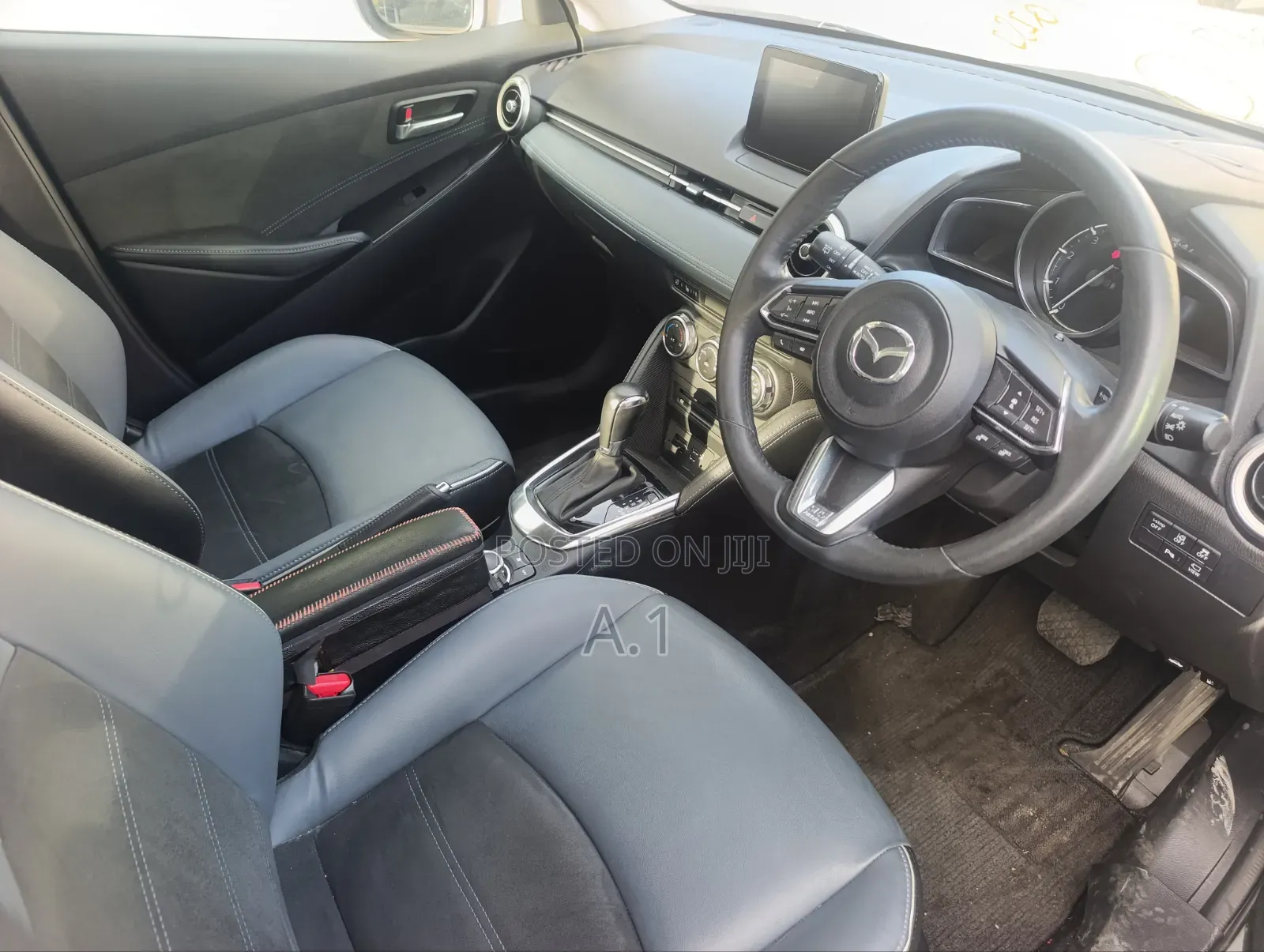 Mazda 2 2020 White