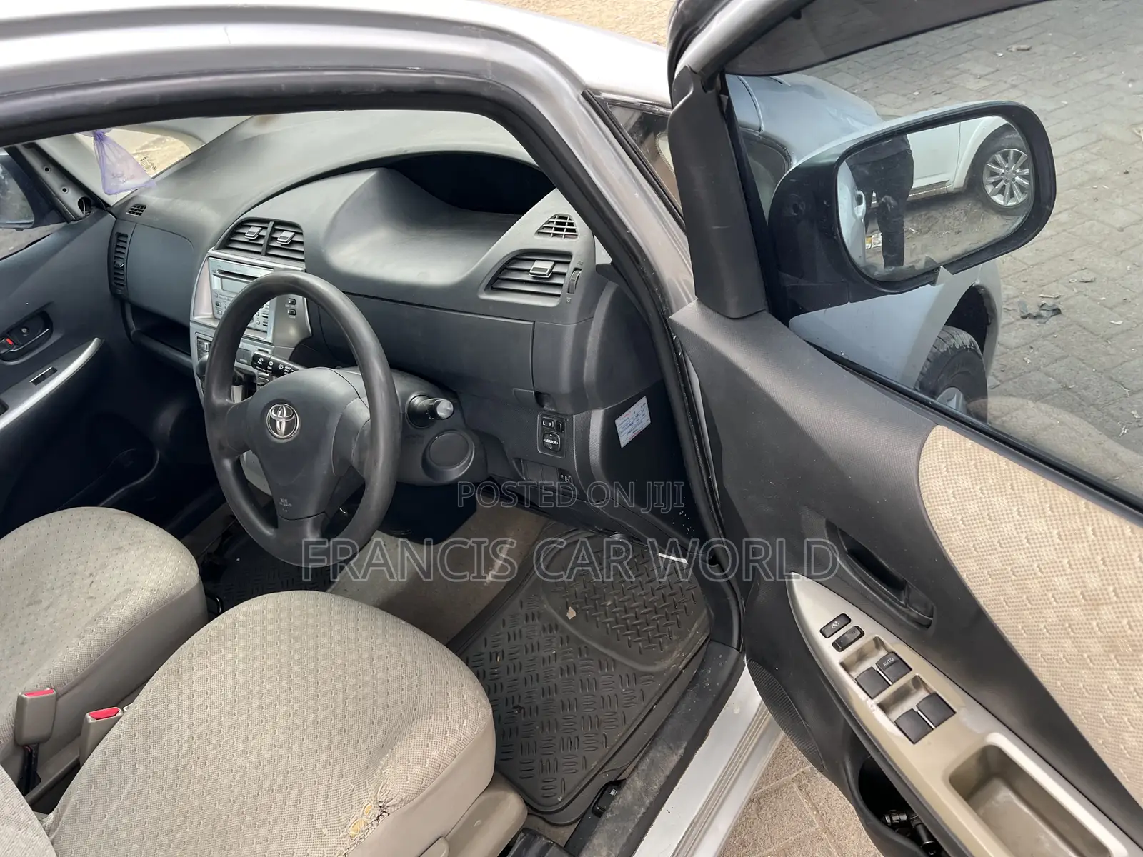 Toyota Ractis 2006 Silver