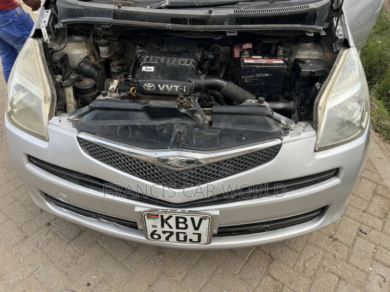 Toyota Ractis 2006 Silver
