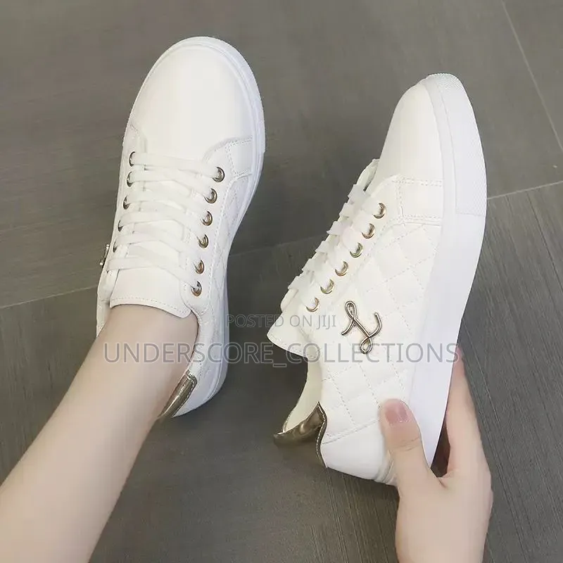 Ladies Sports Shoe