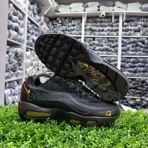 Nike Air Max 95 “Honey” Sneakers – Bold Gradient Street Classic