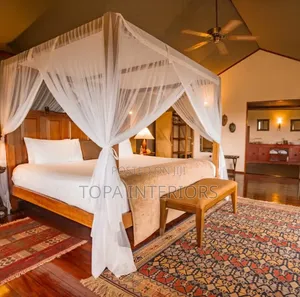 Mesh Bed Curtains Mosquito Nets With Four Metallic Stands