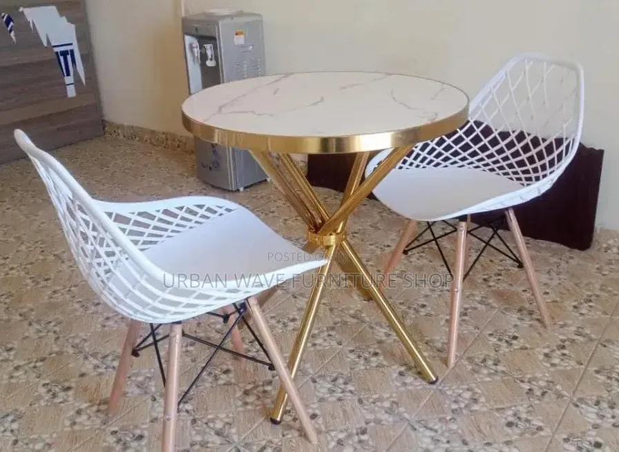 Quintessential Small Spaces Dinner Set