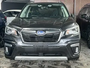 Subaru Forester 2019 Gray