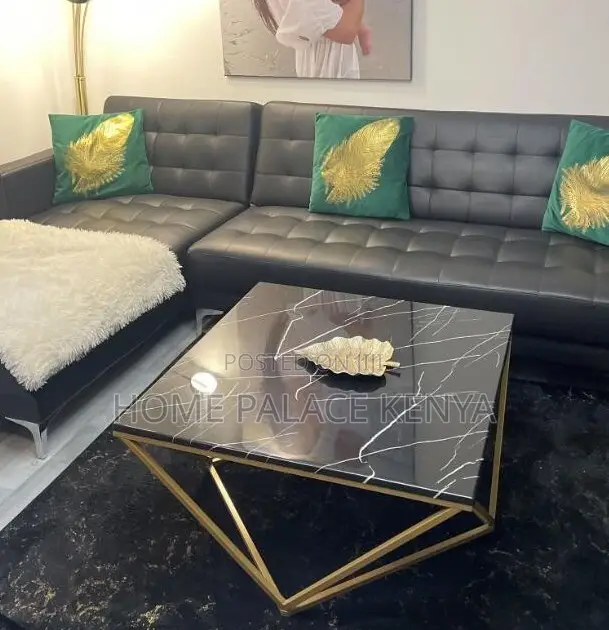 Coffee Table: Tempered Glass Coffee Table