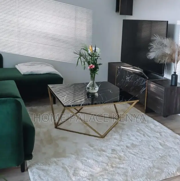 Coffee Table: Tempered Glass Coffee Table