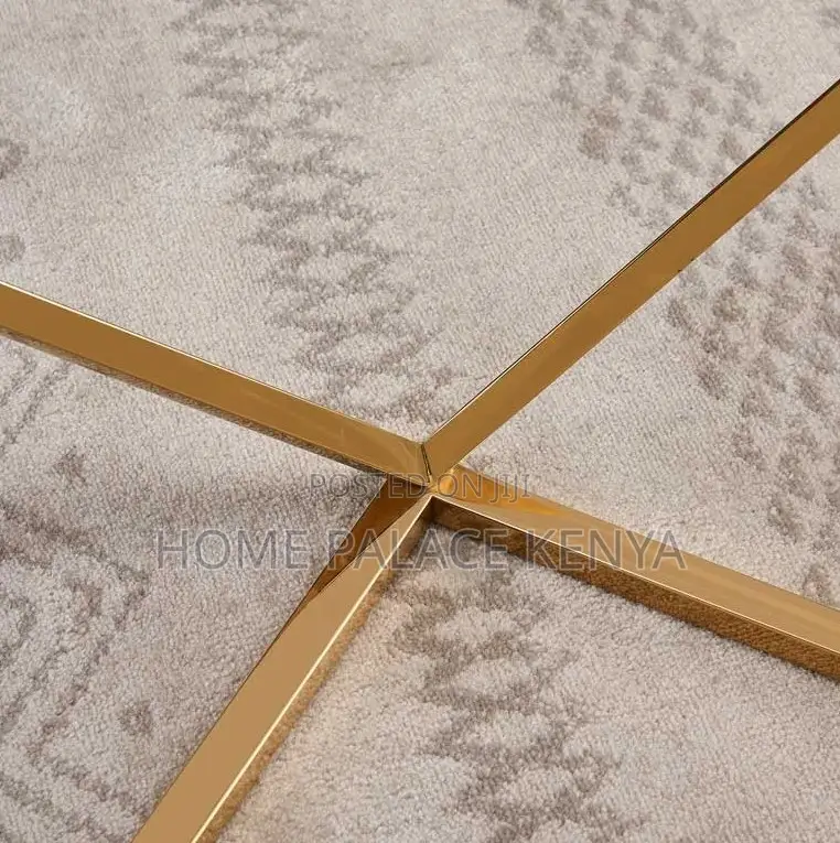 Coffee Table: Tempered Glass Coffee Table