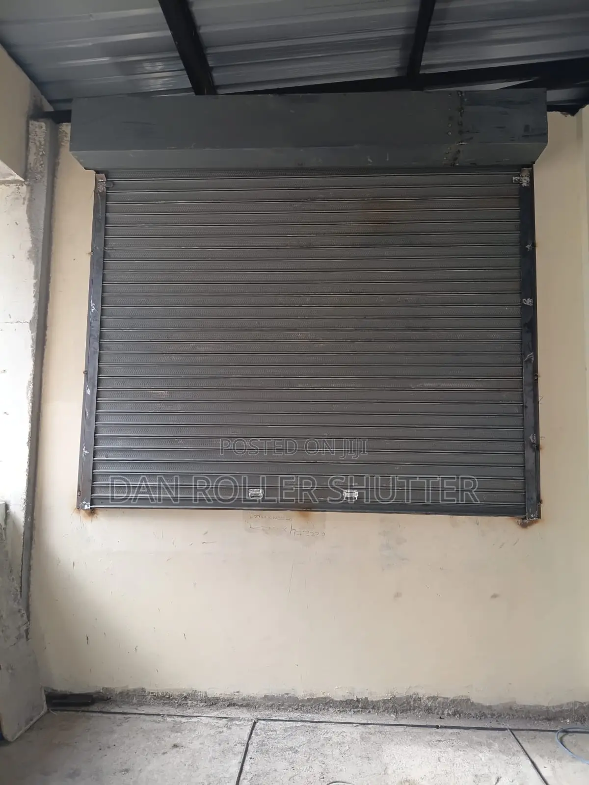 Electric Roller Shutter With Safety System