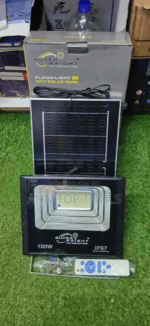 100 Watts Super Bright Solar Floodlight