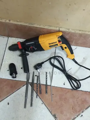 Powerful Dewalt Rotary Hammer Drill 800 Watts