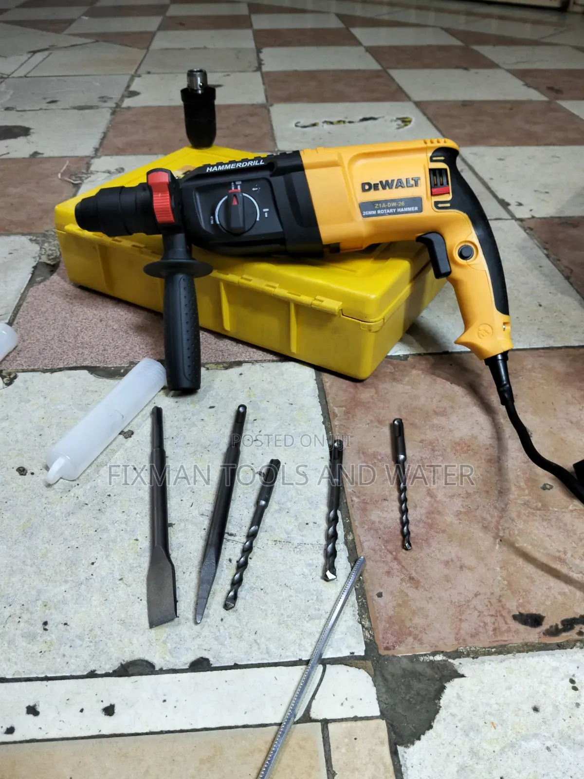 Multipurpose Dewalt Rotary Hammer Drill Set 240 Volt 800 Watts 2 Chunk