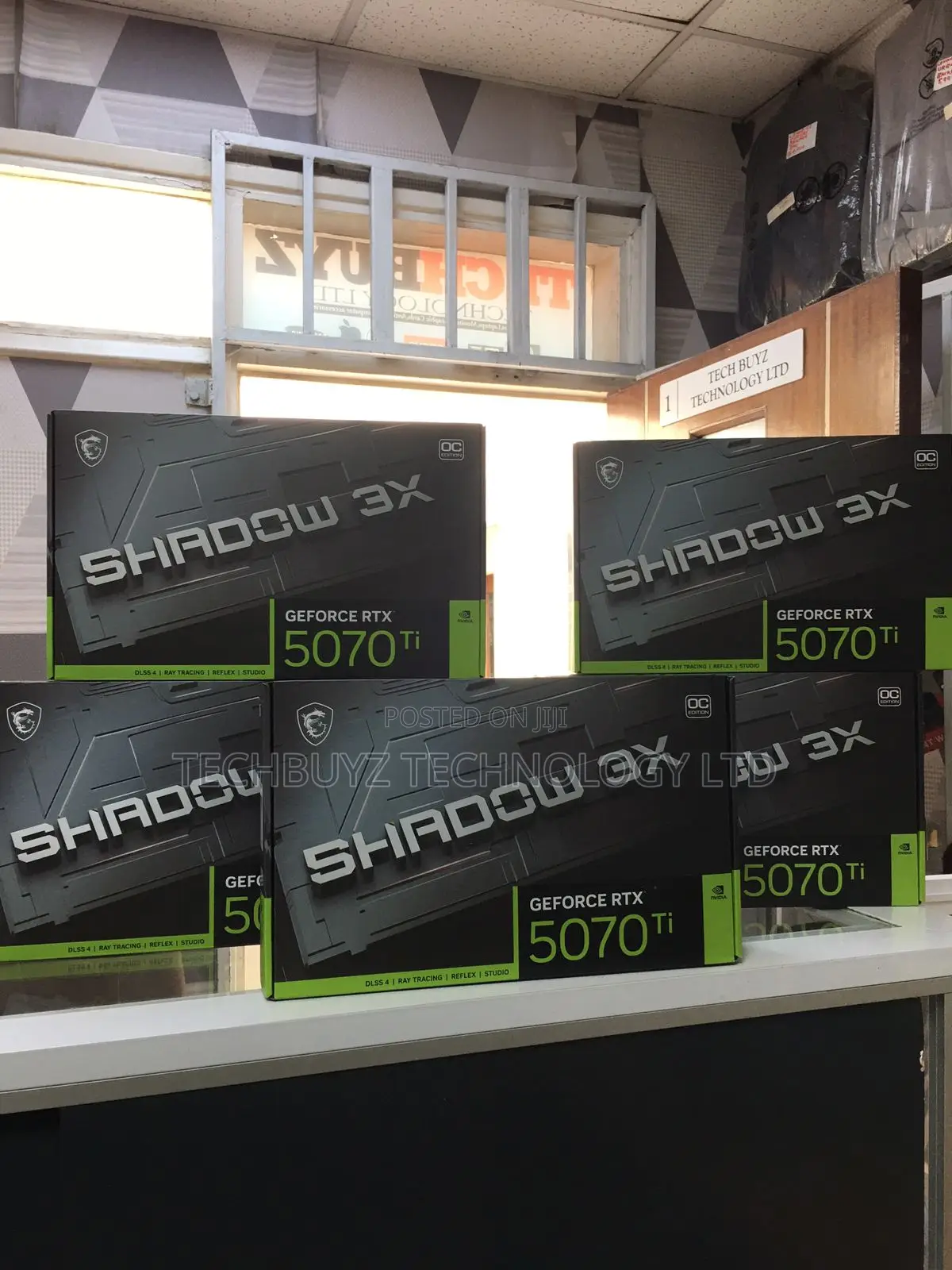 Msi Geforce RTX 5070 Ti 16gb Shadow 3x Oc Graphics Card