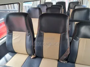 Toyota HiAce 2000 White