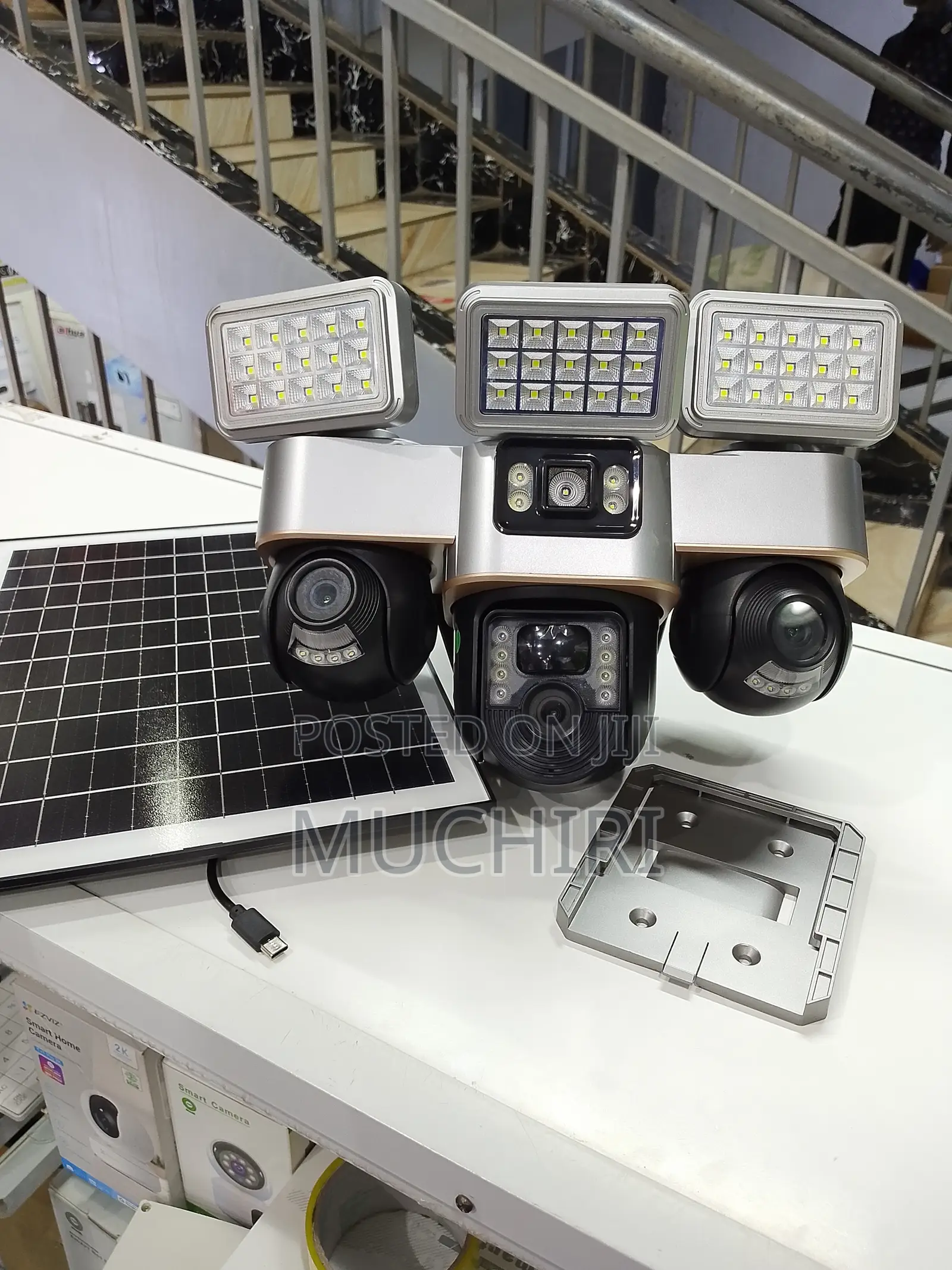 V380 4g Triple Lens Floodlight Solar PTZ Camera Capabilities
