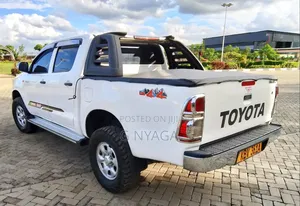 Toyota Hilux 2013