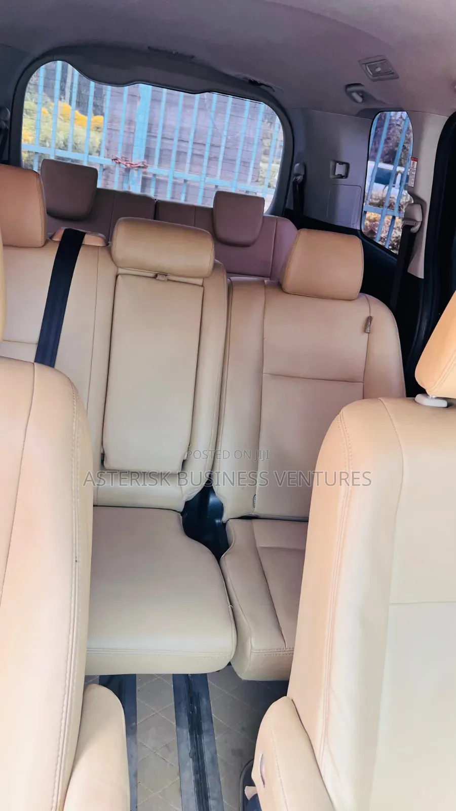 Clean White 7 Seater Noah