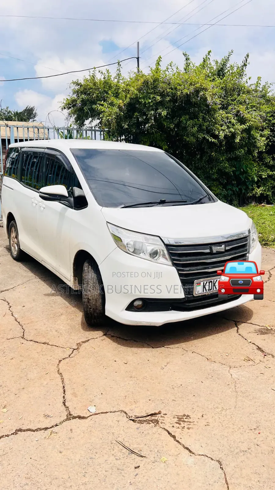 Clean White 7 Seater Noah