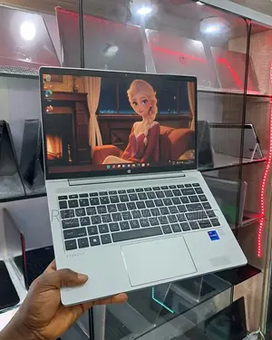 Laptop HP ProBook 640 G8 8GB Intel Core i7 SSD 256GB