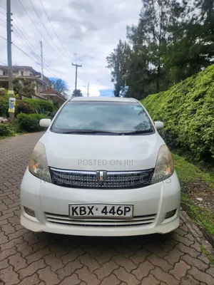 Toyota ISIS 2006 White