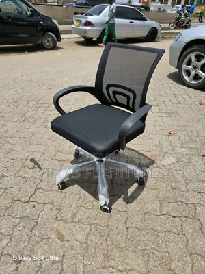 Smooth Rolling Comfort Mesh Chair