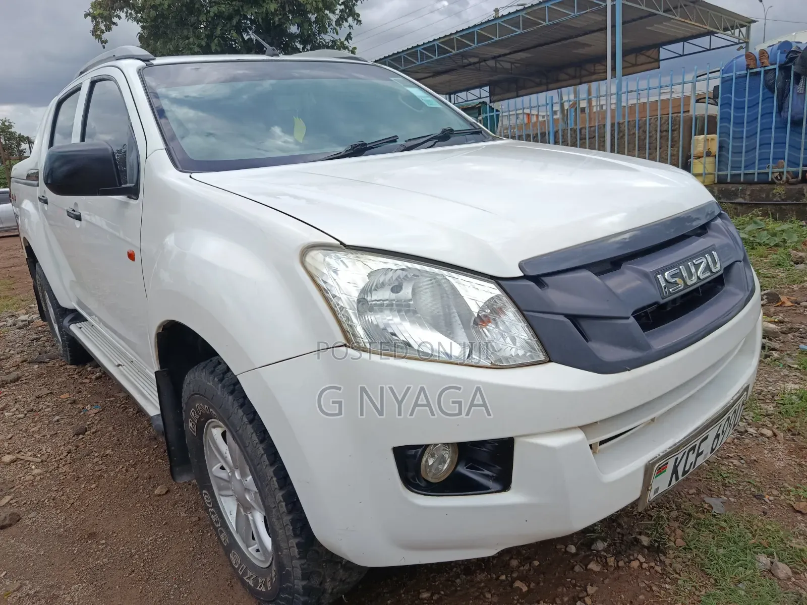 Isuzu D-MAX 2015 White