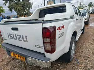 Isuzu D-MAX 2015 White