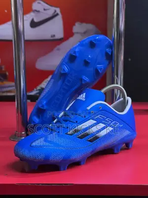 F50 Kids Football Boots Sizes 30 to 40 Available