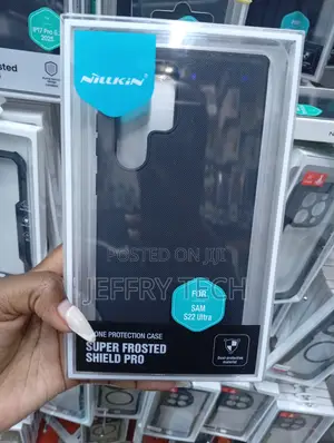 Samsung Galaxy S22 Ultra Frosted Shield Pro Case