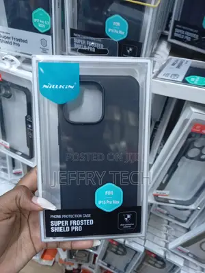 iPhone 15 Pro Max Anti-Seismic and Fall Resistance Cover