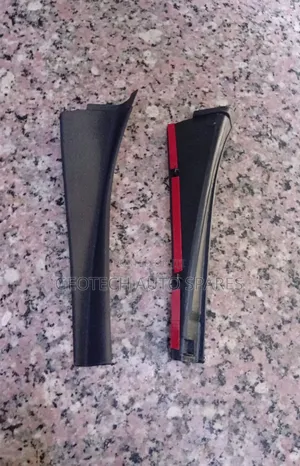 Nissan Dualis Windscreen Finishers