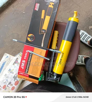 600cchigh Pressure Grease Gun for Lubrication in Machinery Maintenance