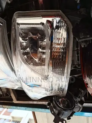 Toyota Hilux Vigo Headlight