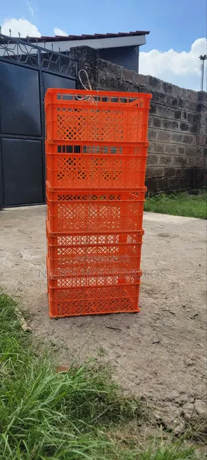 New and Small Plastic Crates/ Roks Crates