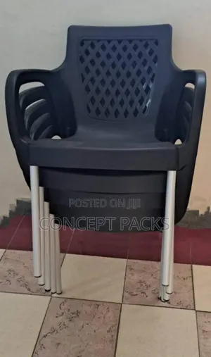 Heavy Duty Plastic Chairs With Metal Tubing Stands
